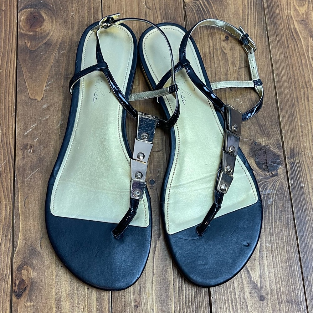 Marc Fisher black and gold thong sandals size 10M